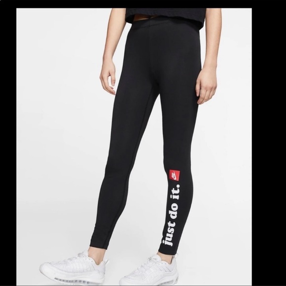 Nike Set - Picture 7 of 9